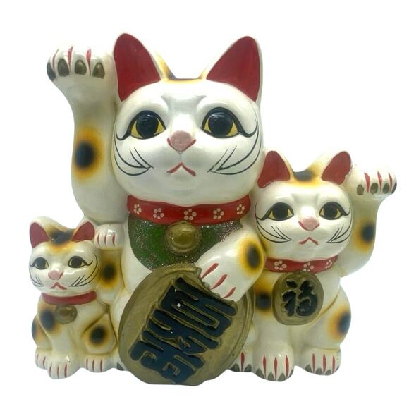 Tokoname‎ ware Maneki Neko, Japan's beloved beckoning cats good fortune Bank 50s - Picture 1 of 8